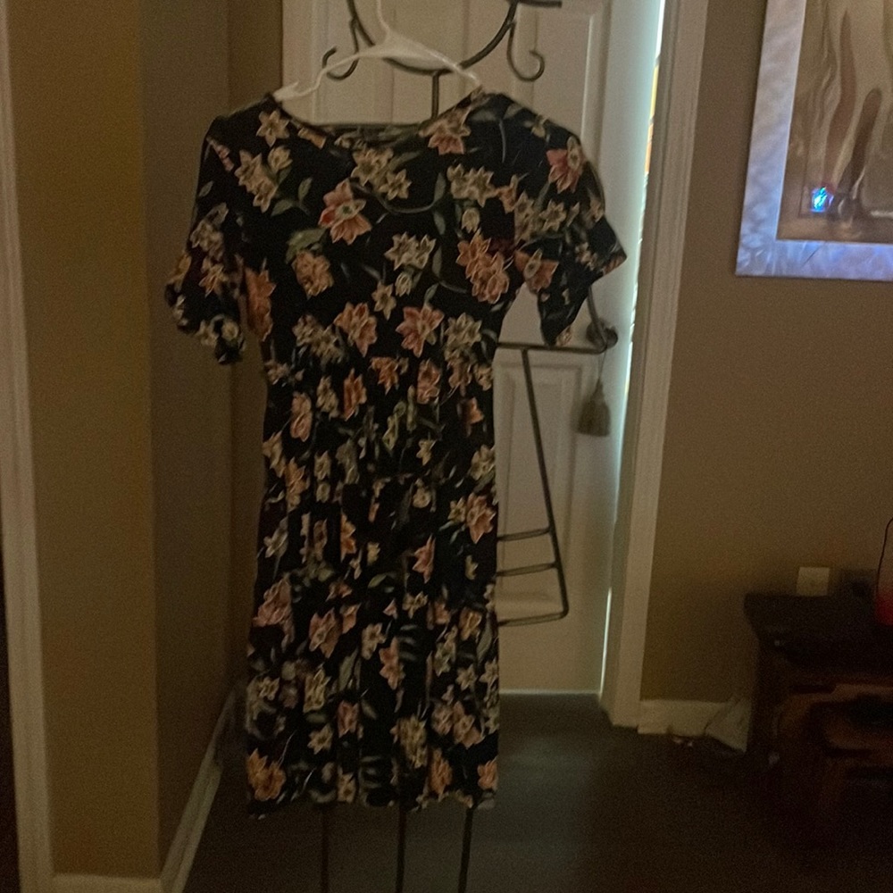 Black multi color junior dress, knee length.